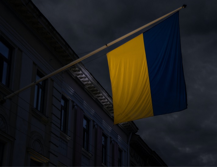 KUNA, Ukraine flag waving