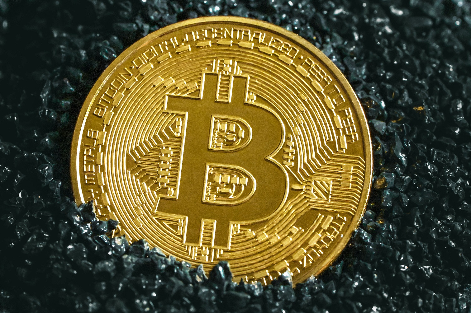 Bitcoin Bearish Signal: Whales Ramp Up Dumping - Cryptos Newz