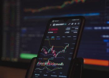 Big Eyes, Binance Coin, and Aave Are Your Best Bet To Become Financially Free