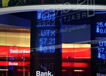 Tech Stocks Tumble Following Growth Slowdown – Are Stock Investors Moving to Crypto?