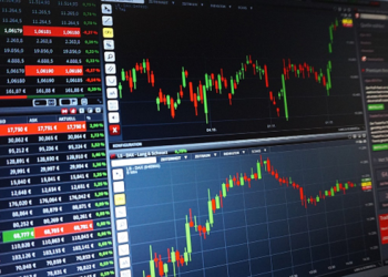Is BTC going down to $10,000? 3 possible scenarios and why investing in Presales is safer right now