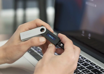 Bitcoin Hardware Wallet