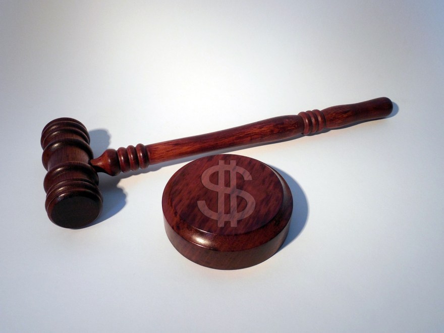 SEC Crackdown on Binance and Coinbase Fuels 444% Surge in DeFi Trading Volumes