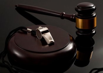 FTX Insider Turned Whistleblower? Executive Negotiates Plea Deal With Prosecutors