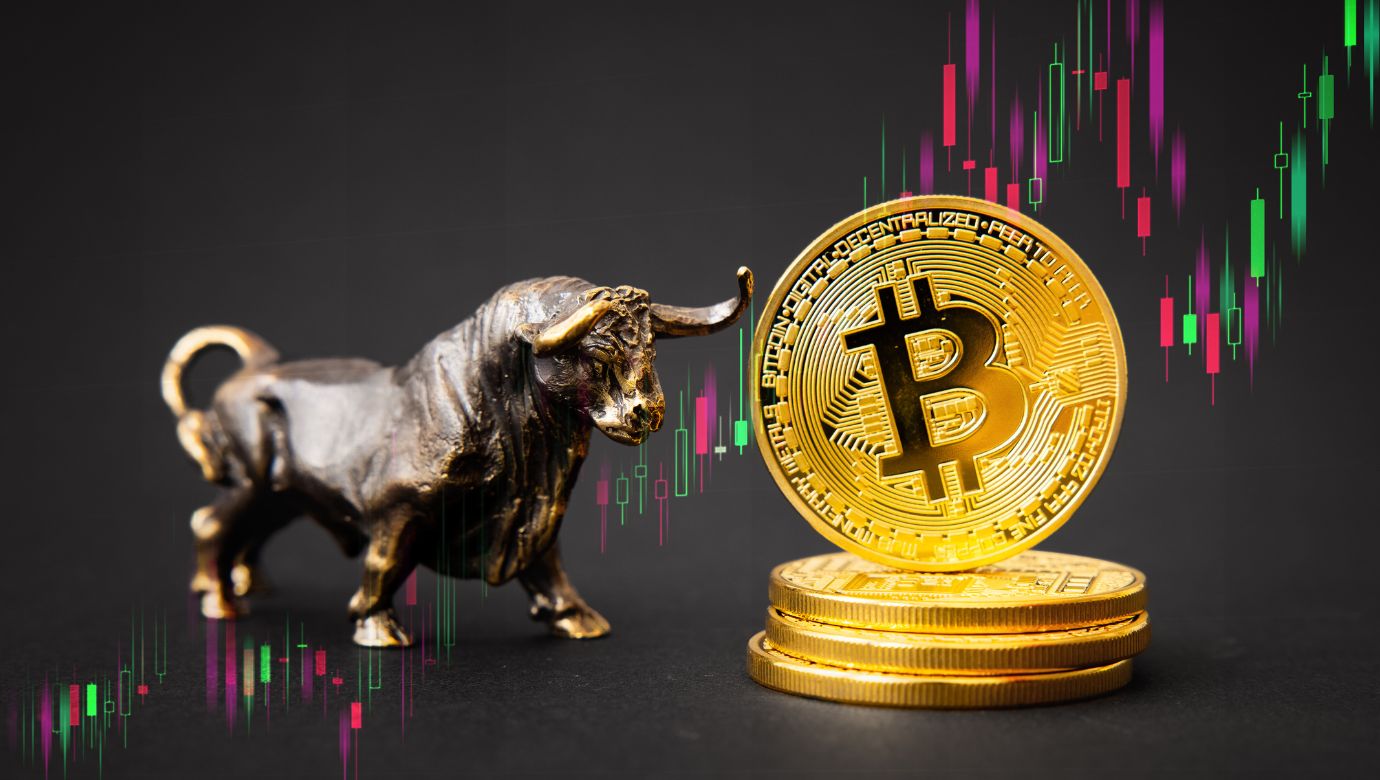 Bitcoin Falls: Why Is This Analyst Expecting A Strong Bounce To ,000?