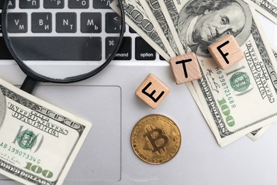 Bloomberg Claims All 11 Spot Bitcoin ETF Will Be Approved Today
