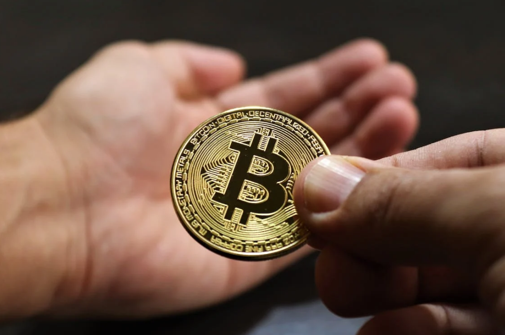 Bitcoin As Fee? UK Prime Minister Denies Claims Of Bitcoin Or $1 Million Payment For Interview