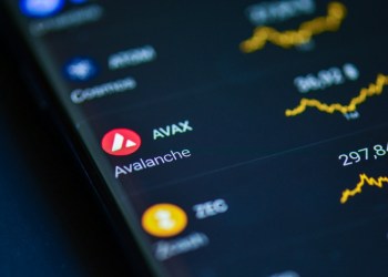 Market Watch: Avalanche and Chainlink Dip, Borroe Finance Sees Unexpected Volume Spike