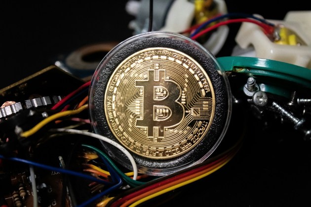 Bitcoin Miner Revenue From Fees Explodes: What’s Driving This?