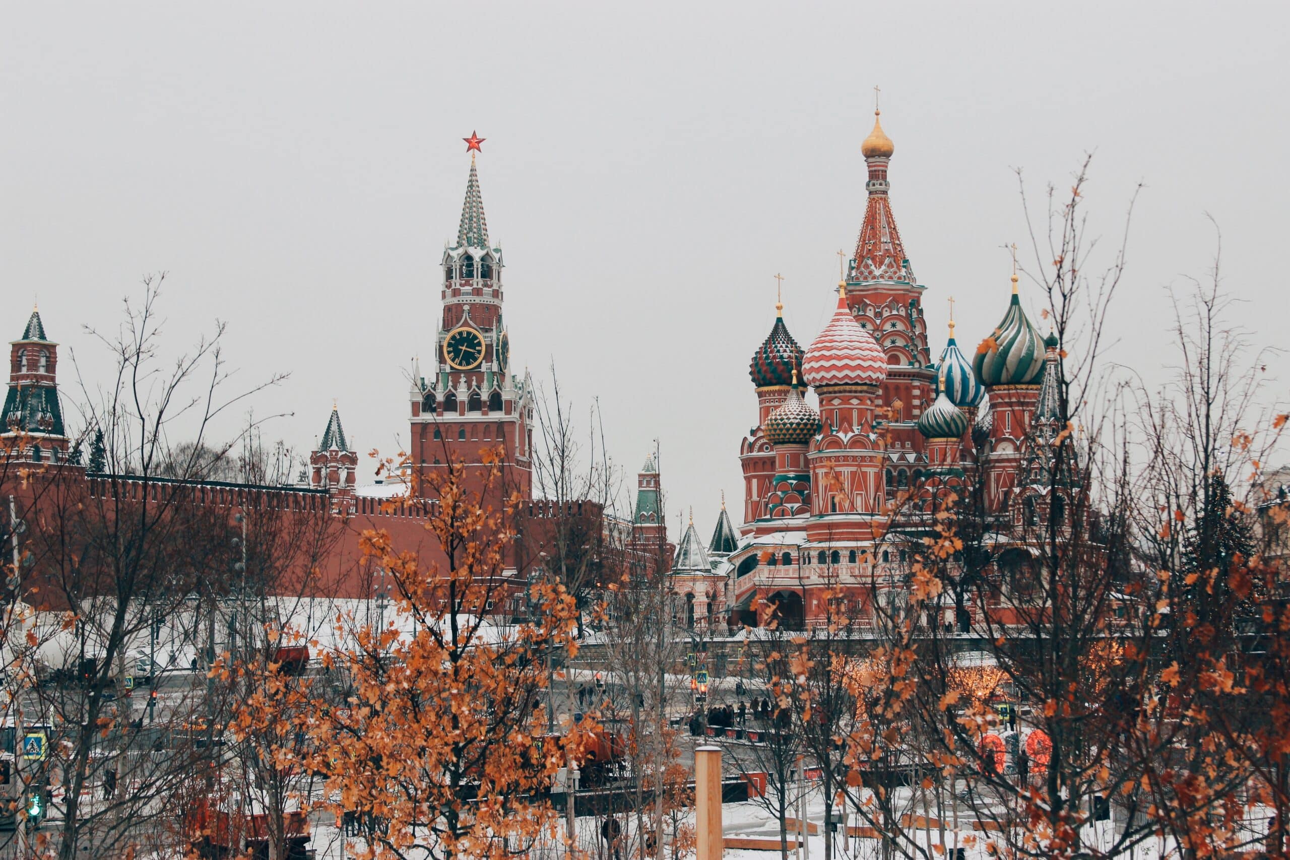 Binance Loses Grip On Russia: Web Traffic Plunges 30% After Exit