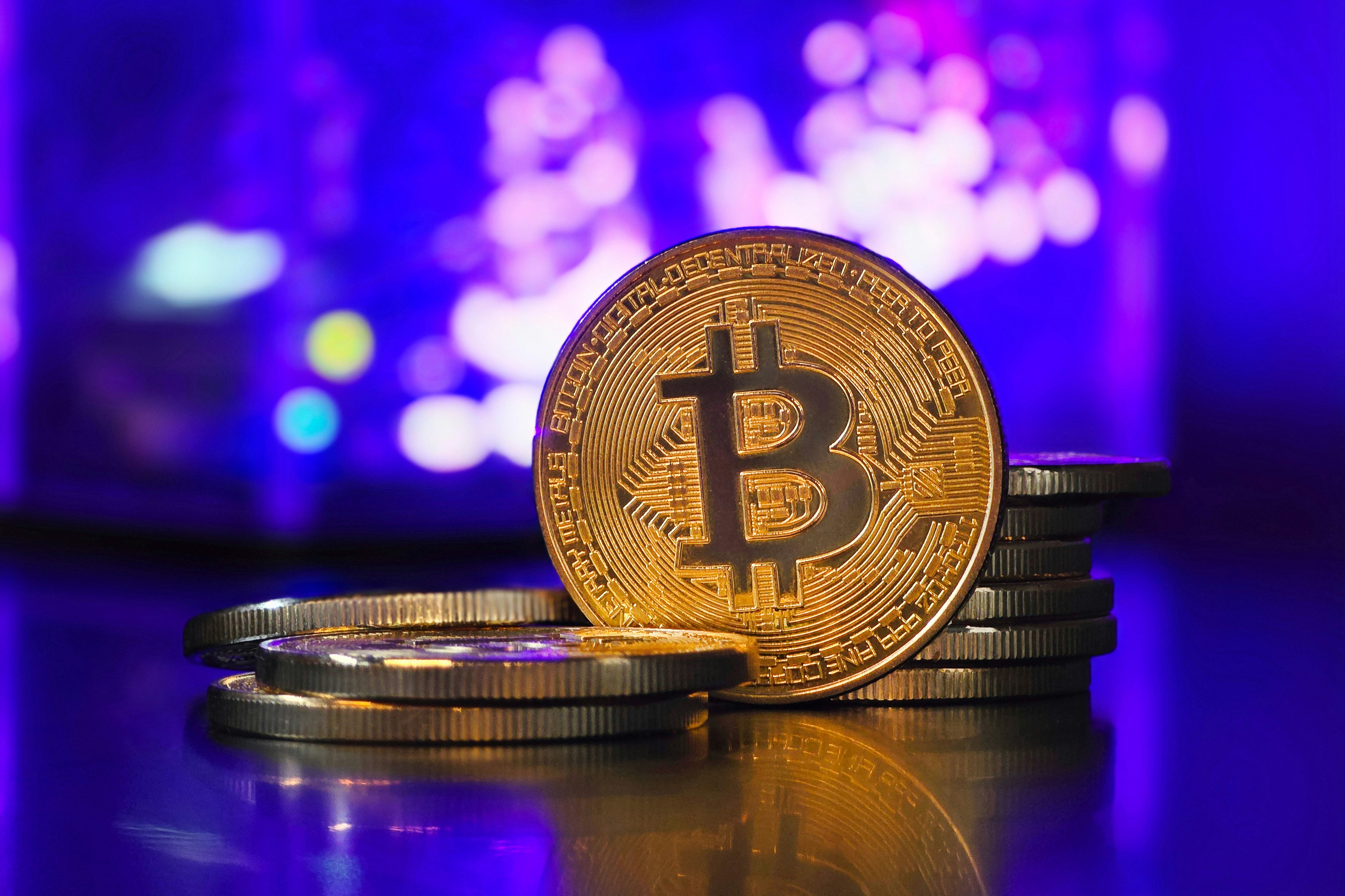 Bitcoin Institutional Selling Behind $57,000 Crash? Data Suggests So