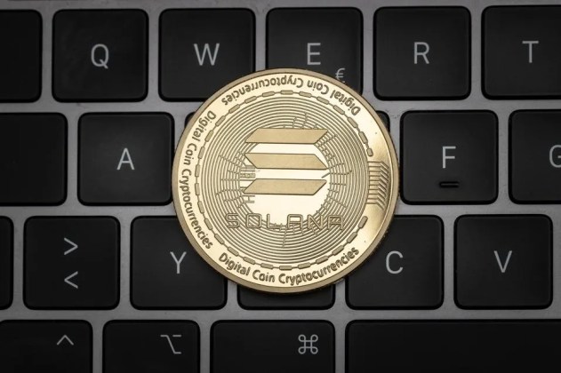 Solana Price Enters Uncertain Phase As Negative Divergence Emerges — What’s Next?
