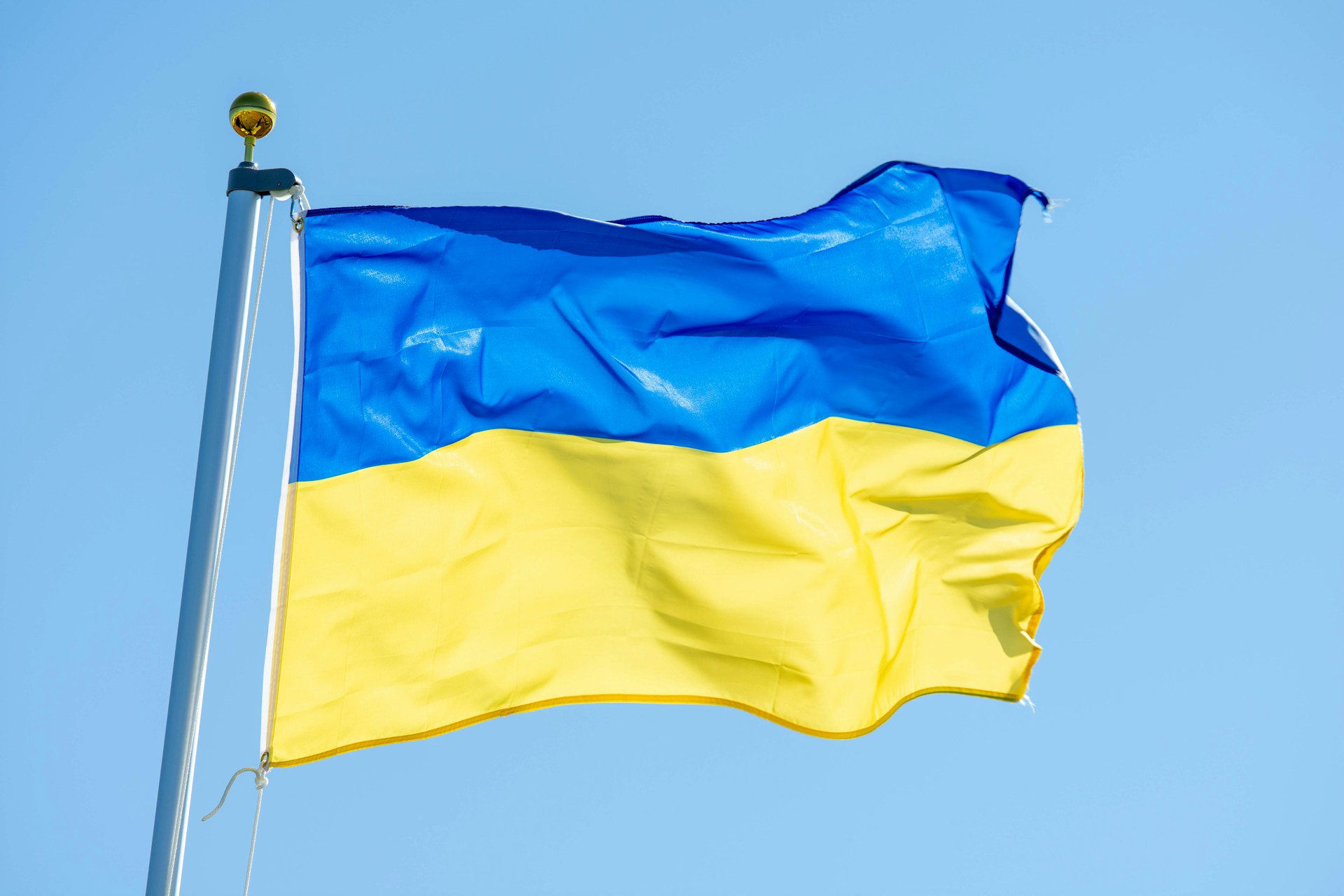 Ukrainians Shield From War’s Economic Impact With Bitcoin, Crypto Investment Strategy, Survey Finds