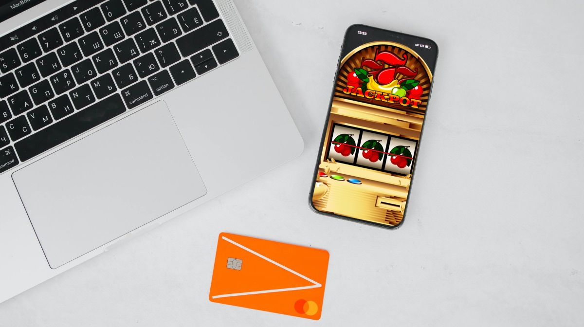 オンラインカジノの銀行振込おすすめサイト紹介【2025年7月最新版】