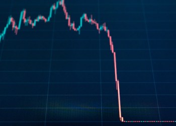 Crash Crypto: Haruskah Membeli ETH, DOGE, dan XRP Sekarang?