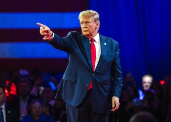 Trumpove clá zasiahli kryptomeny