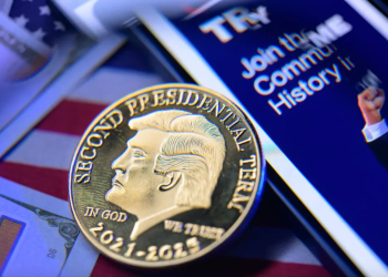 Доналд Тръмп включи криптовалутите в стратегическия резерв на САЩ – кои криптовалути скочиха?