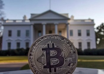 トランプ氏、ホワイトハウス史上初の仮想通貨サミットで支持表明 – 今投資すべき最適なアルトコイン