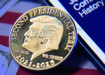 Доналд Тръмп събира 220 притежатели на $TRUMP: Как меме койните завладяват политиката и финансите