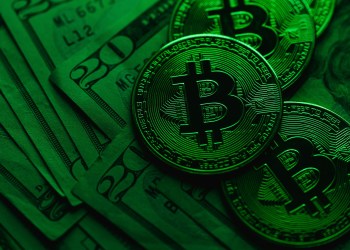 Top criptomonede - Bitcoin înregistrează un nou maxim de 118.000 USD