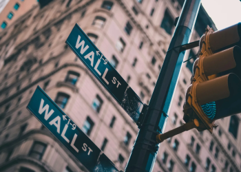Wall Street Punta su Bitcoin: +810 Milioni nelle Riserve Aziendali