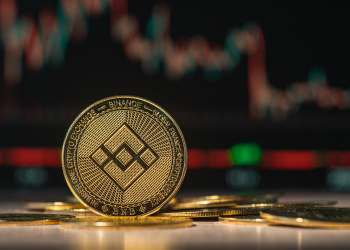 BNB cenas prognoze: Binance Coin mērķis ir 1000 dolāri, bet HYPER pārsniedz 11 miljonus dolāru