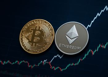 ATH ก็แค่ปากซอย! Bitcoin ทะยานสู่ $122k อีกครั้ง ETH ก็พุ่งแรงถึง $4,300!