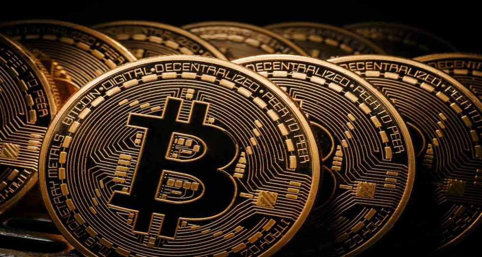 Bitcoin, Ethereum a Solana nestačia: 3 lepšie coiny, ako premeniť 250 $ na 50 000 $ za nasledujúcich 10 týždňov