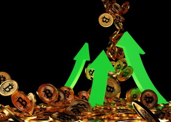 Bitcoin atgriežas pie ~115000$ — kas veicina atgūšanos