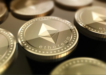Pattern Testa e Spalle di Ethereum Rivela Nuovo Target: In Arrivo un Crollo Sotto i 4.000 $