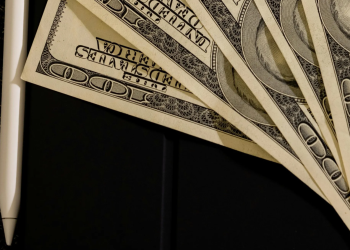 Bitwise presenta alla SEC un nuovo fondo che unisce azioni e crypto legate a stablecoin e tokenizzazione