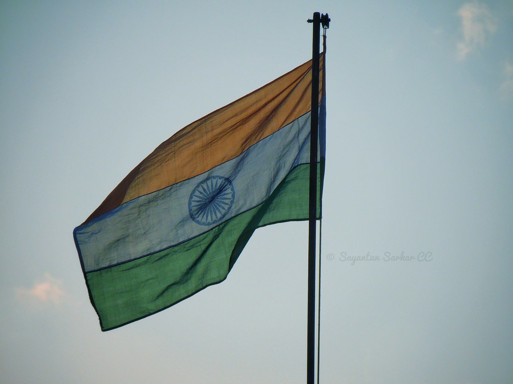 India investigates 400 merchants