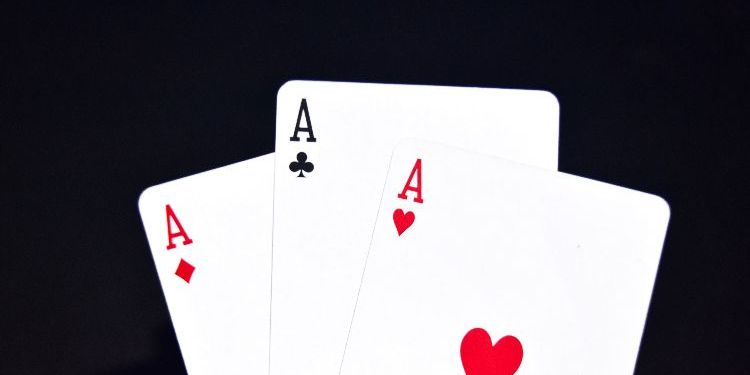 7. Three of a Kind (trys vienodos)