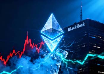 ภาพกราฟิกแสดงโลโก้ Ethereum (ETH) ที่กำลังเผชิญกับแรงกดดันจากกราฟราคาขาลง โดยมีเงินทุนจาก BlackRock ไหลเข้าเป็นฉากหลัง