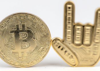 Experte mit 7 Millionen Long und Bitcoin Hyper mit neuem Wahle Investor