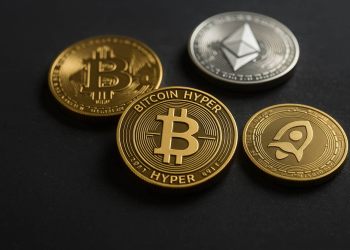 Cei mai buni altcoini în 2025 Bitcoin Hyper (HYPER) şi o modalitate mai inteligentă de a compara oportunităţi