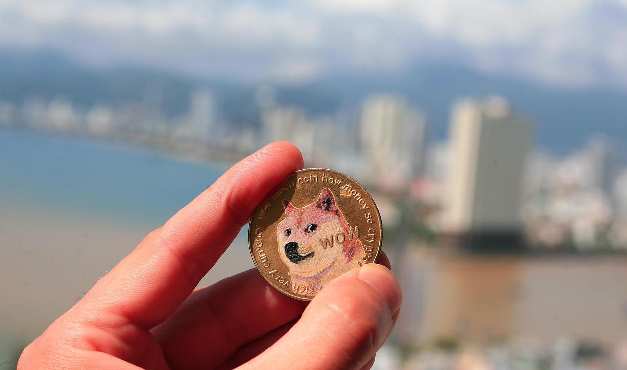 Analyst Shares Worst-Case Scenario For Dogecoin This Cycle - BitCoinist | Related Crypto Article
