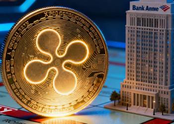 เหรียญ XRP สีทองตั้งอยู่หน้าอาคารธนาคารสไตล์อเมริกัน