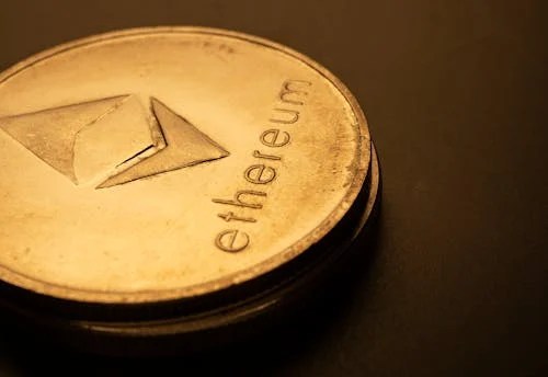Ethereum Just Lost The Realized Price, But Here’s What Investors Are Up To