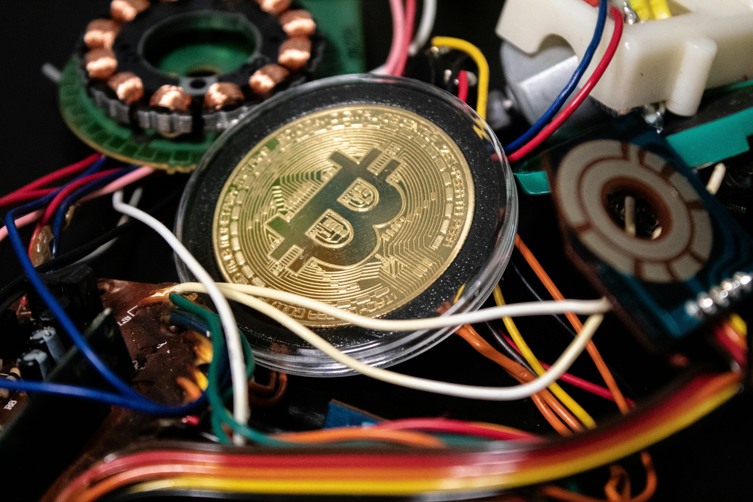 Bitcoin Survives 68 Cable Failures With Near-Zero Price Impact, Study Finds