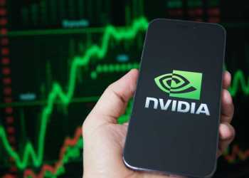 Bitcoin supera los 71.000 dólares mientras NVIDIA dispara su precio