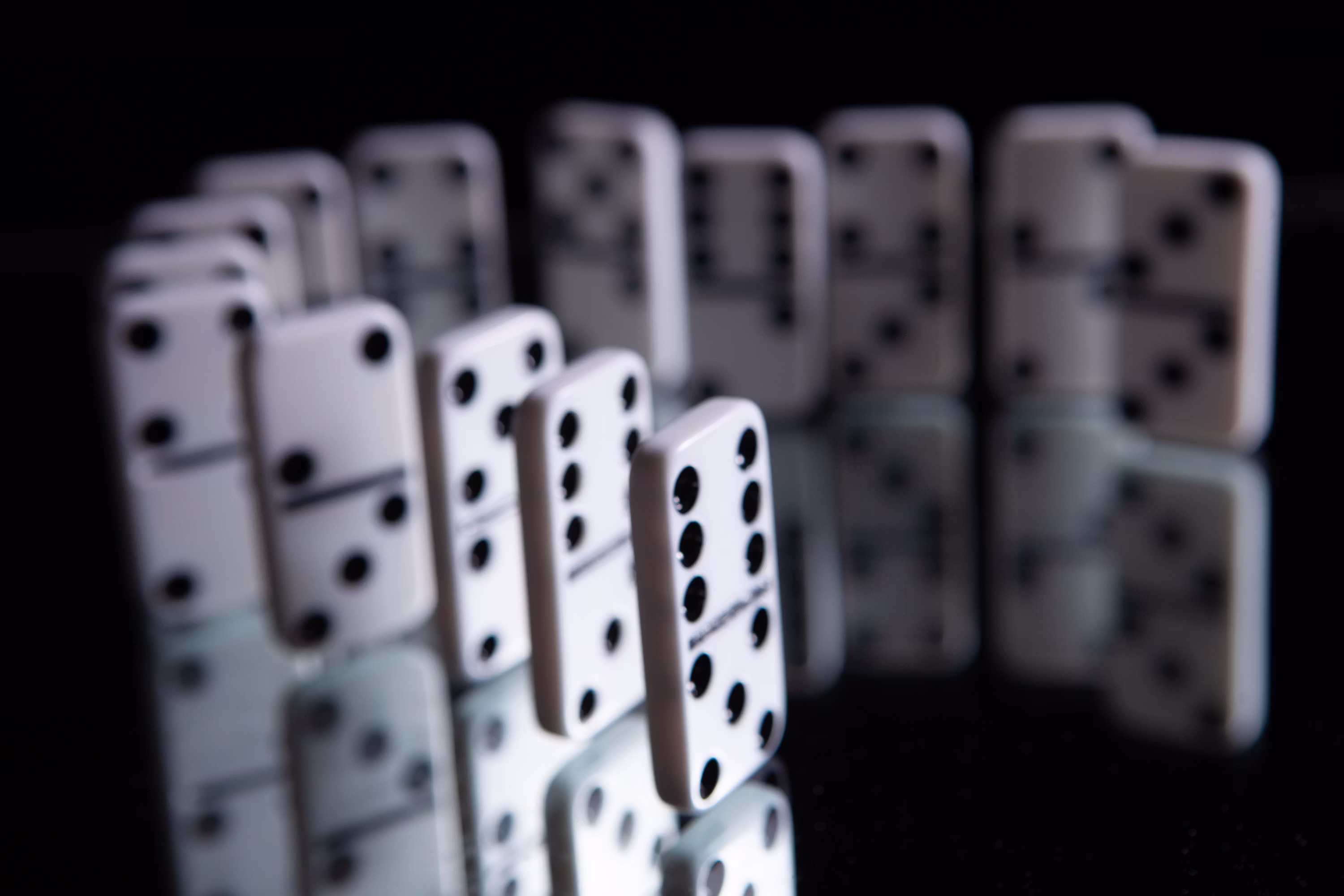 Strategy’s Bitcoin Treasury Model Compared To Falling Dominoes By Peter Schiff