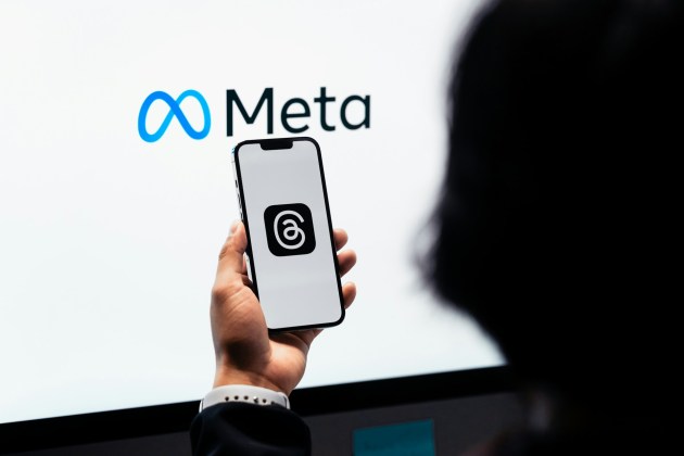 Meta’s 2026 Stablecoin Push Faces Senator Warren Scrutiny Over Financial Stability Risks